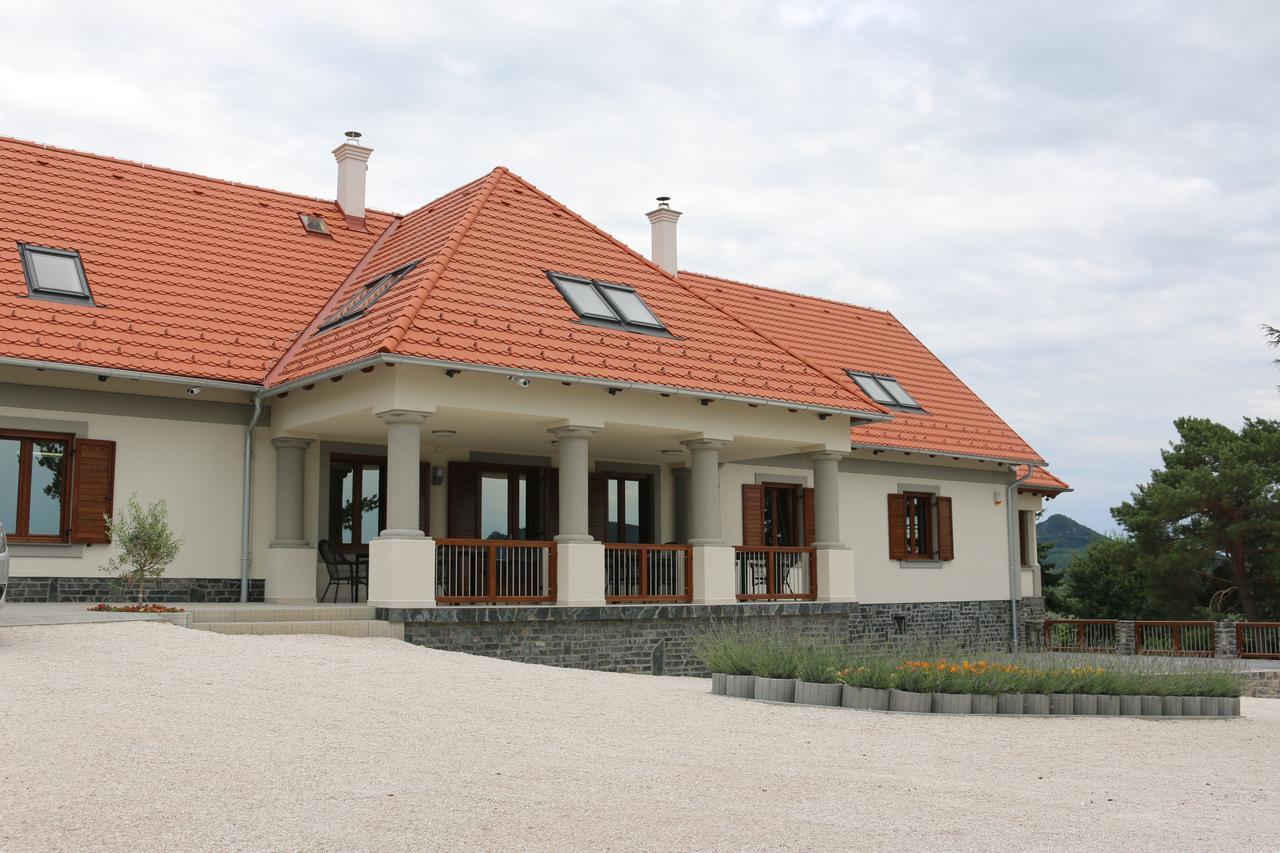 Villa Tolnay Vendégház Gyulakeszi Extérieur photo
